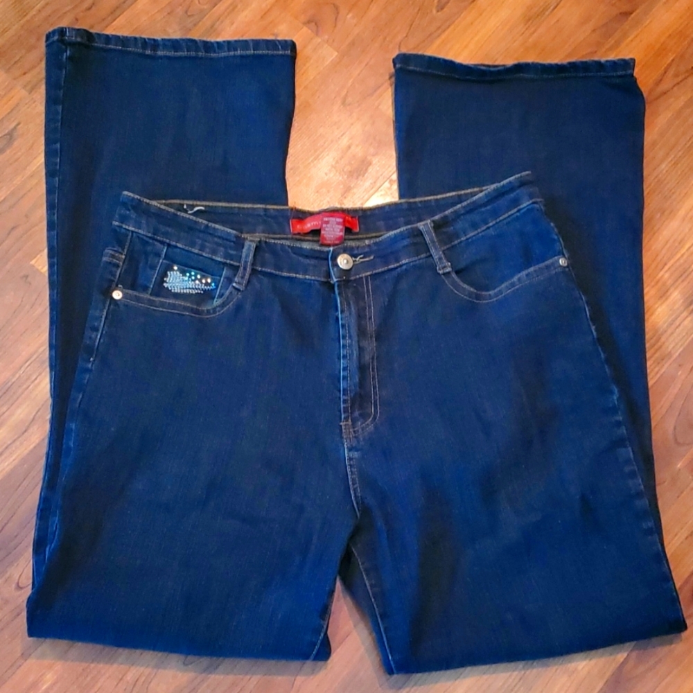 5 For $25 🔥 Cosmopolitan Jeanswear Jeans
